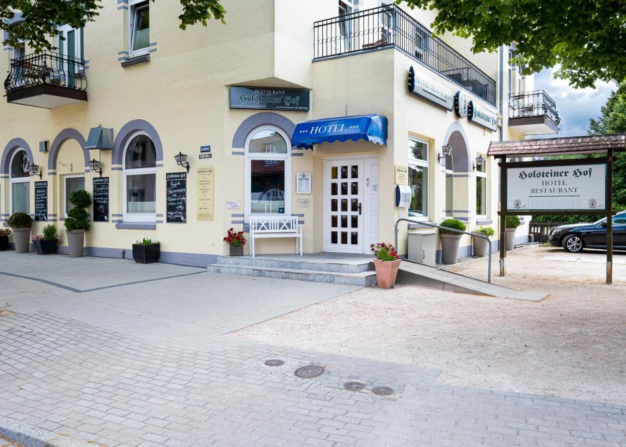 Hotel-Restaurant Holsteiner Hof Гистхахт Екстериор снимка