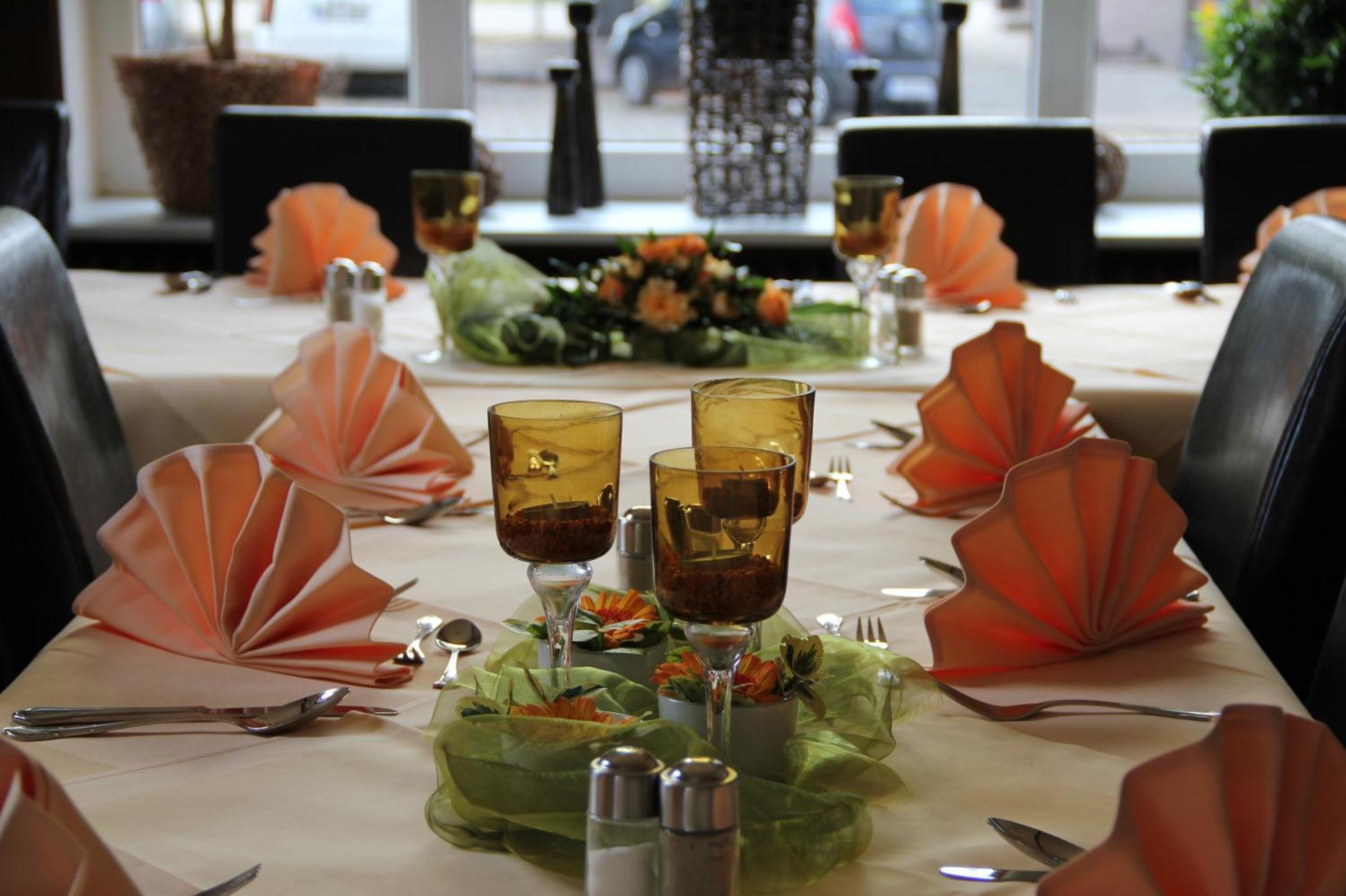 Hotel-Restaurant Holsteiner Hof Гистхахт Екстериор снимка