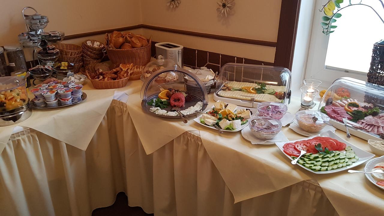 Hotel-Restaurant Holsteiner Hof Гистхахт Екстериор снимка